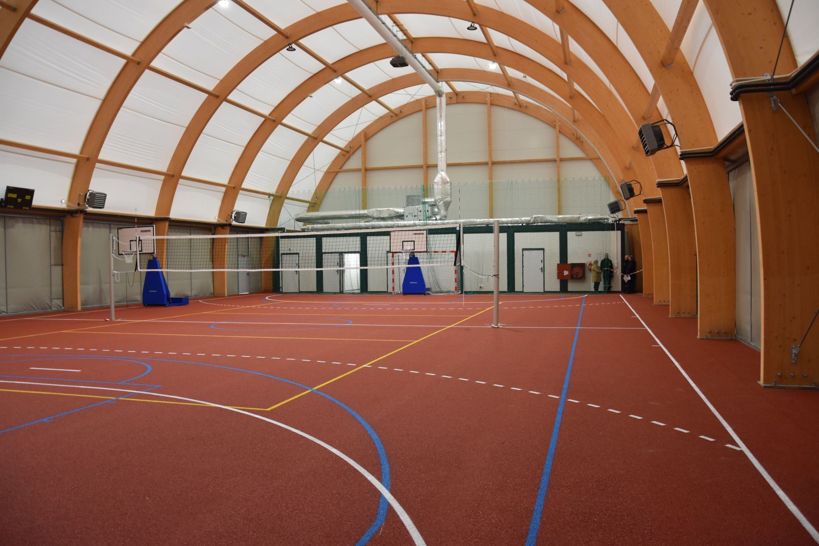 Zdjęcie: W Lubanowie powstało boisko wielofunkcyjne