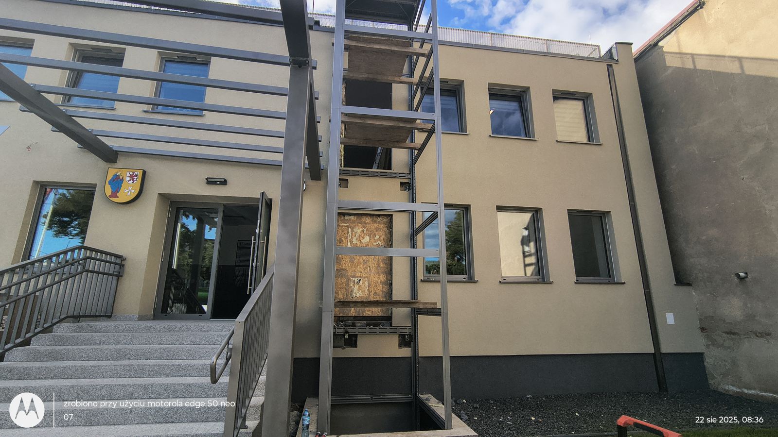 Zdjęcie: Likwidowanie barier architektonicznych w gminie Banie.